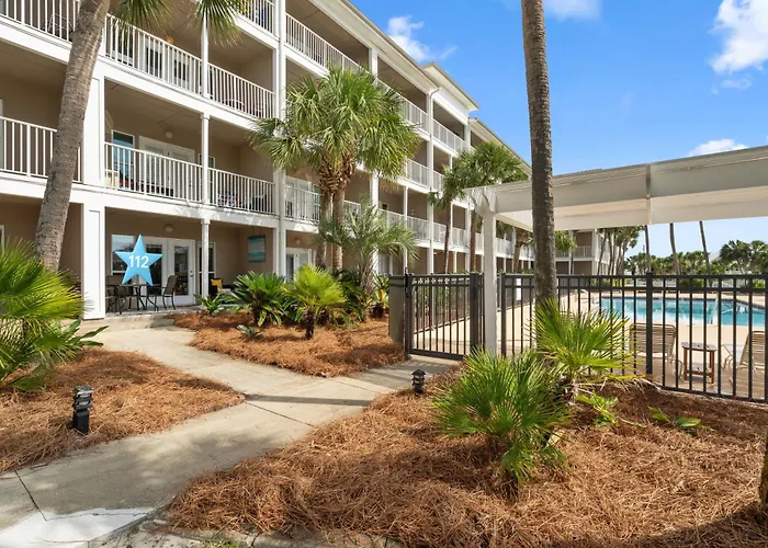 Grand Caribbean East Poolside Palms Holiday home *
