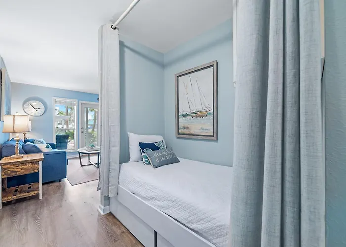 Holiday home Grand Caribbean East Poolside Palms Pensacola