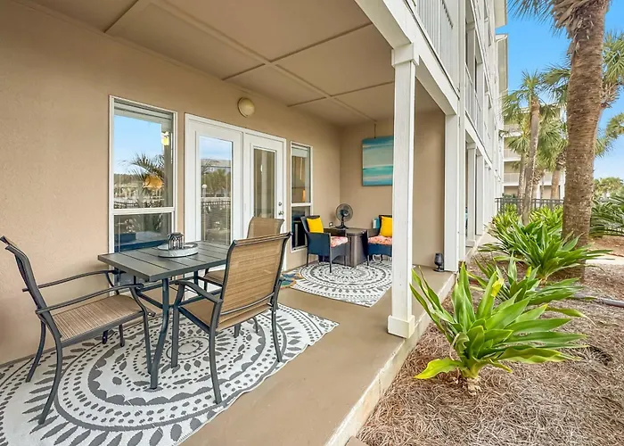 Holiday home Grand Caribbean East Poolside Palms Pensacola