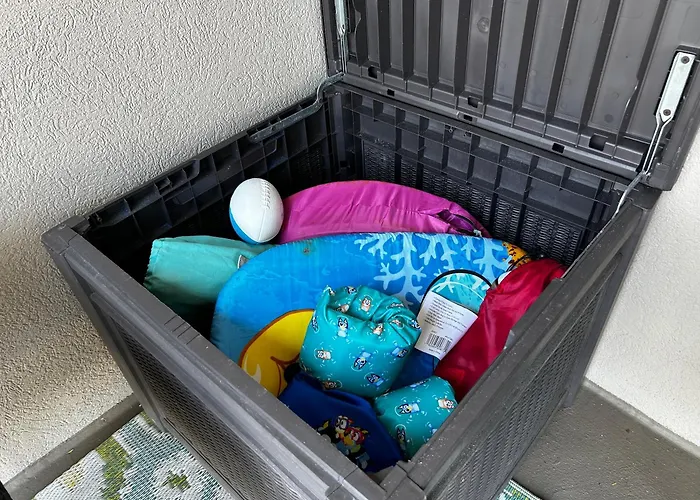 Grand Caribbean East Poolside Palms Holiday home *